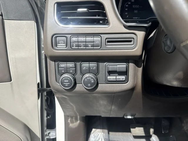 Used 2022 Beige Chevrolet Z71 image 28