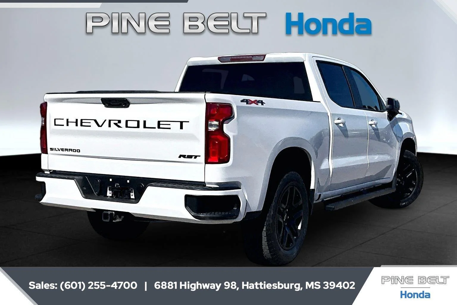 Used 2023 Summit White Chevrolet RST image 11