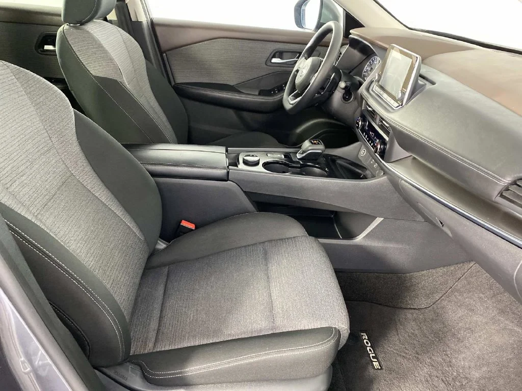 Used 2023 Gun Metallic Nissan SV image 9