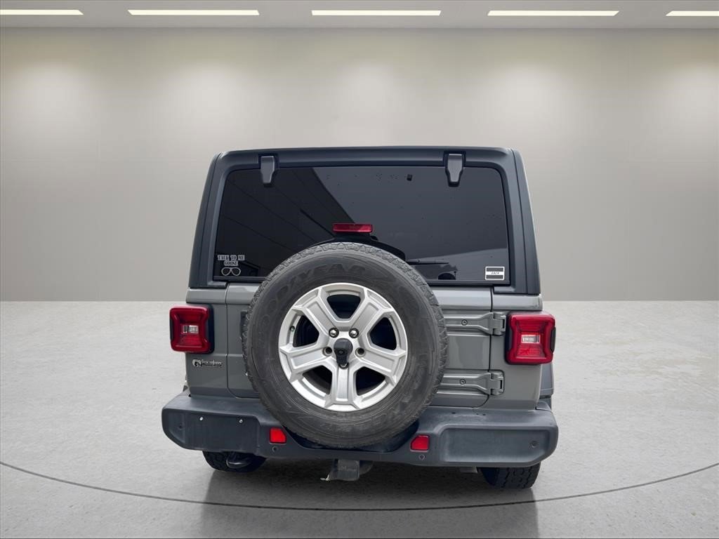 Used 2018 Sting-Gray Clearcoat Jeep Sport S image 6