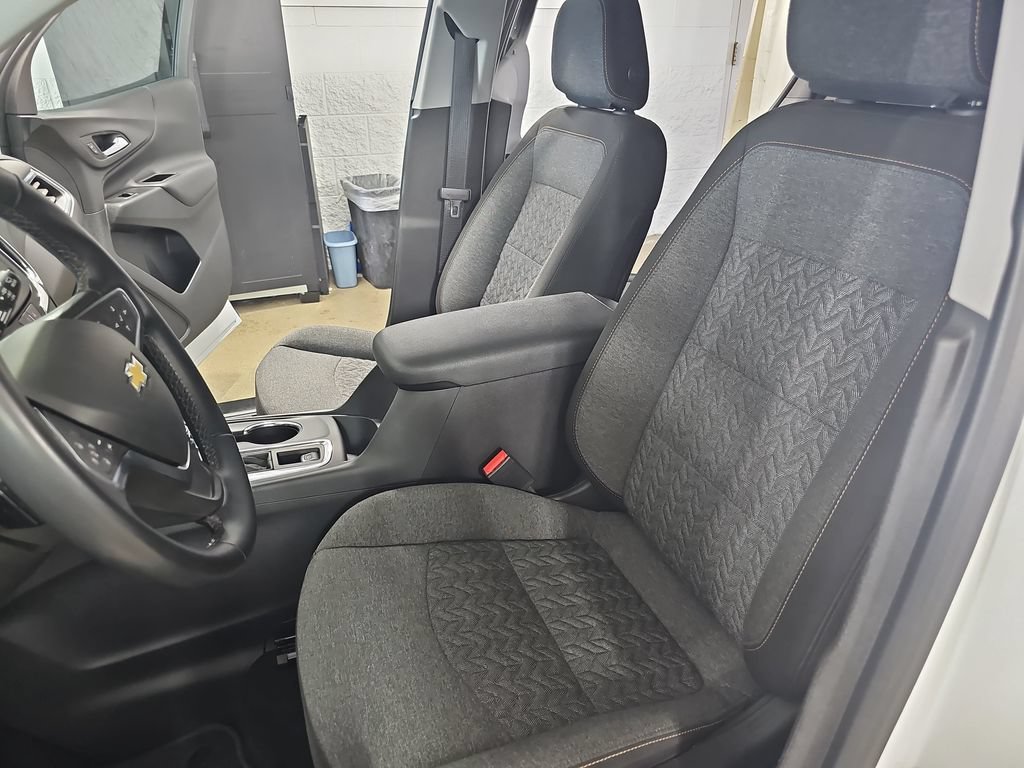 Used 2023 Iridescent Pearl Tricoat Chevrolet LT image 19