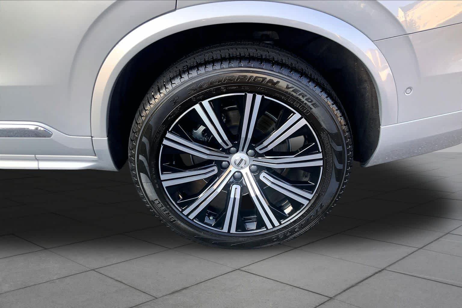 Used 2023 Silver Dawn Metallic Volvo Plus image 10