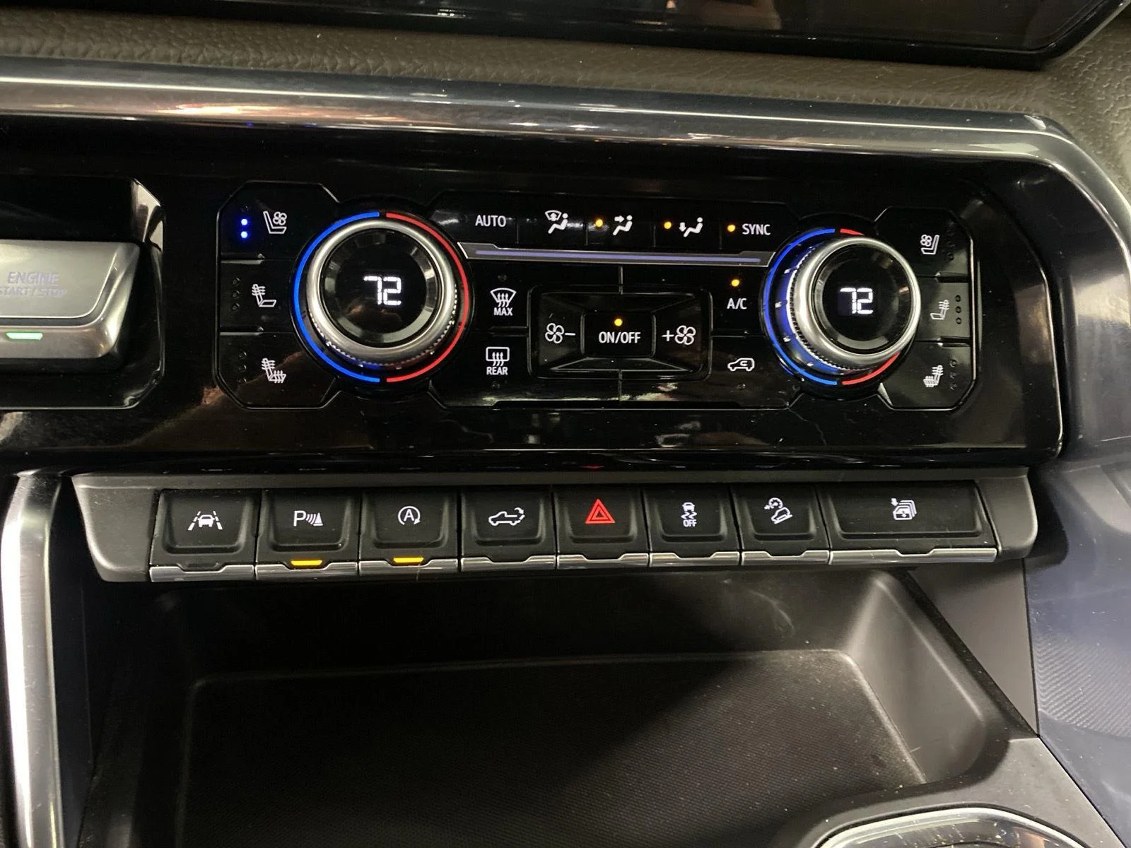Used 2024 Metallic GMC Denali image 19
