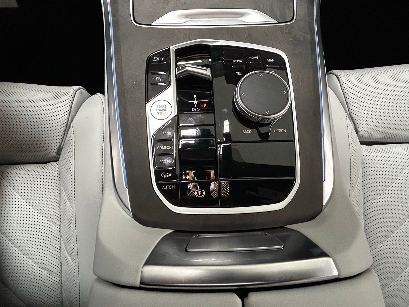 New 2026 Blue Ridge Mountain Metallic BMW xDrive40i image 23