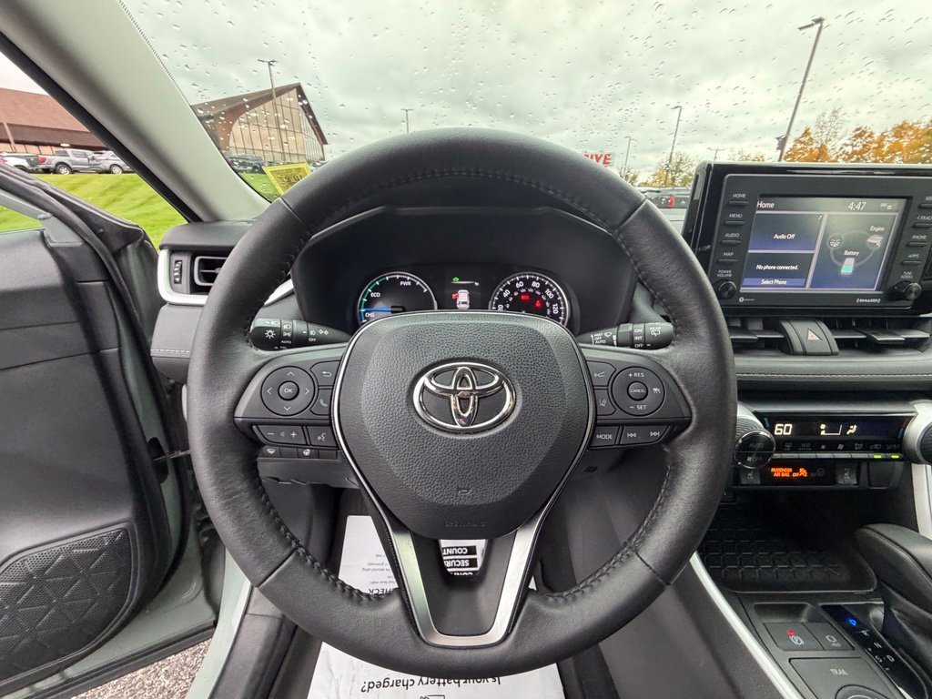 Used 2021  Toyota XLE image 24
