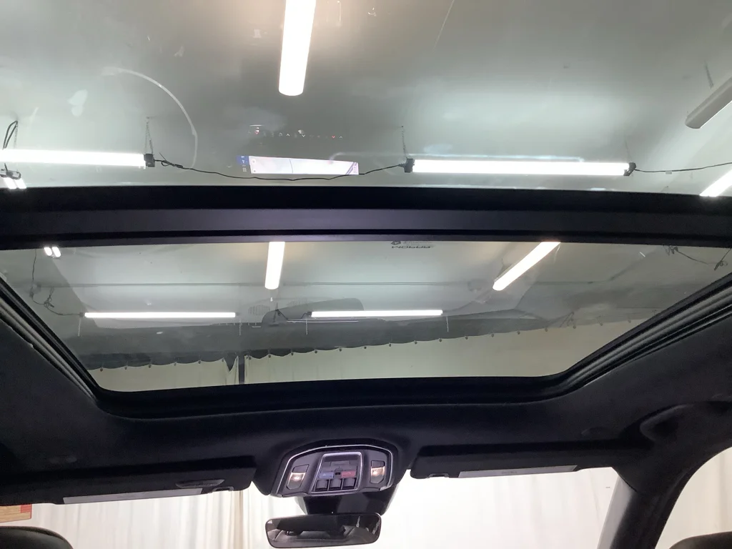 New 2026 Baltic Gray Metallic Clear-Coat Exterior Paint Jeep Limited image 27