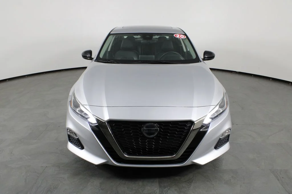 Certified Used 2020 Silver Nissan 2.5 SR image 13