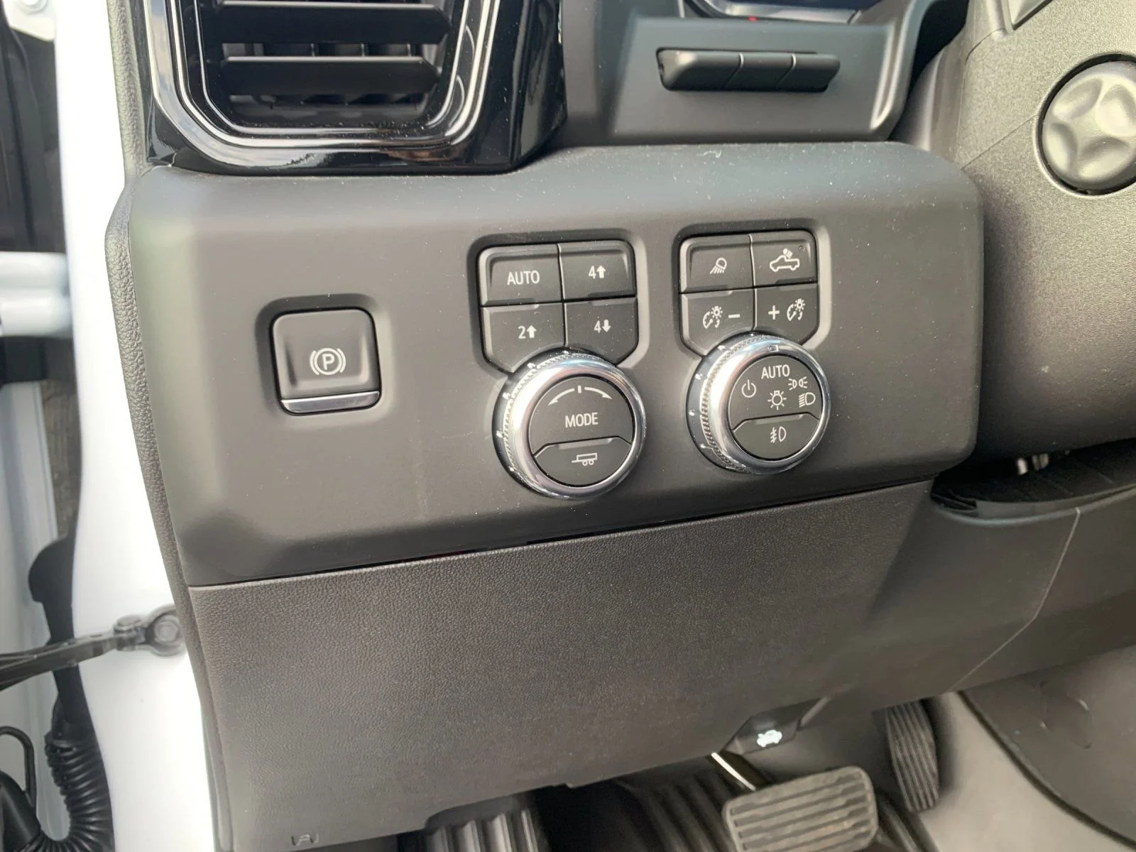 2026 GMC Sierra 1500 AT4X - Photo 29