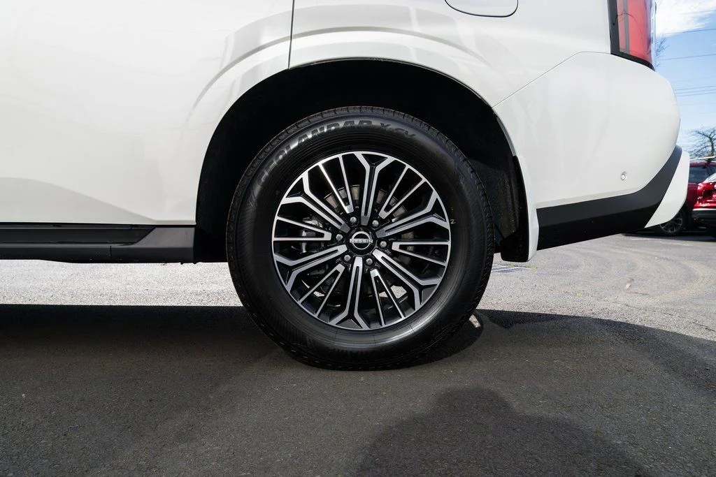 New 2026 Aspen White TriCoat Nissan Platinum image 7
