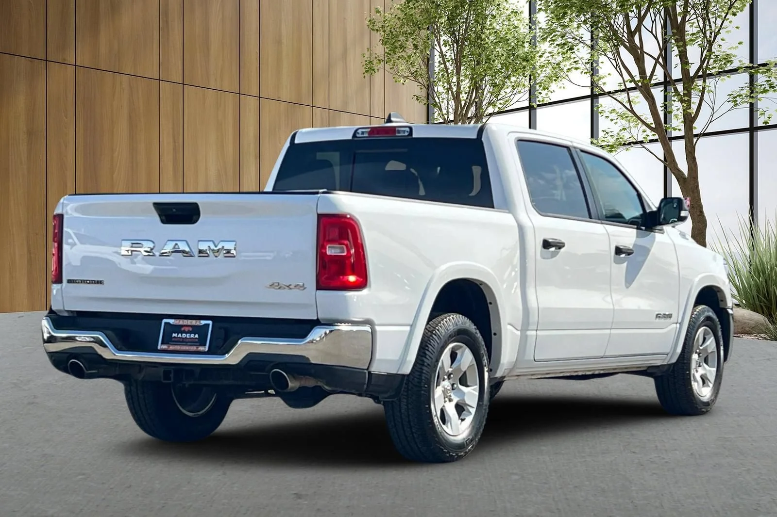 Used 2025 White Ram Big Horn image 4
