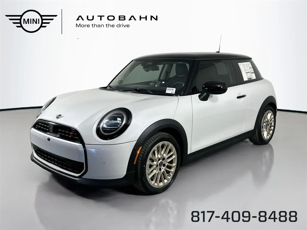 2025 MINI Hardtop Cooper S's photo