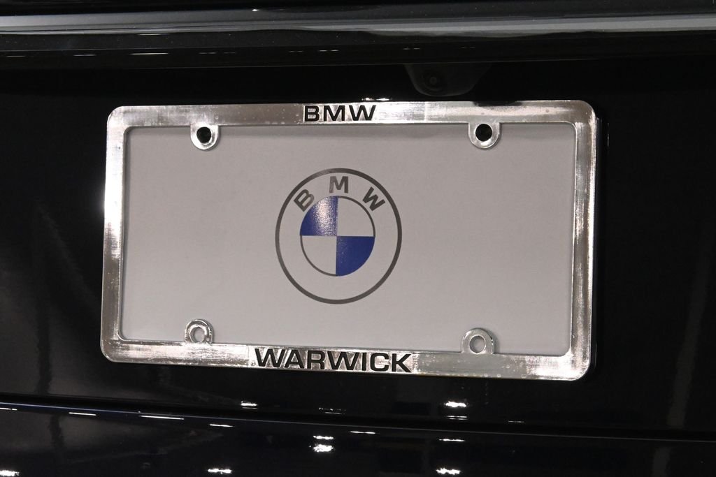 Used 2027 Black BMW xDrive40i image 14