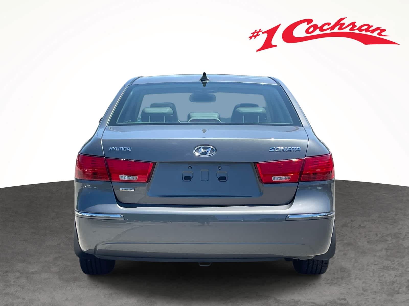 Used 2010 Willow Gray Hyundai Limited PZEV image 10