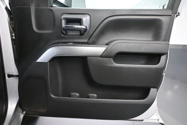 Used 2016 Silver Chevrolet LT image 37