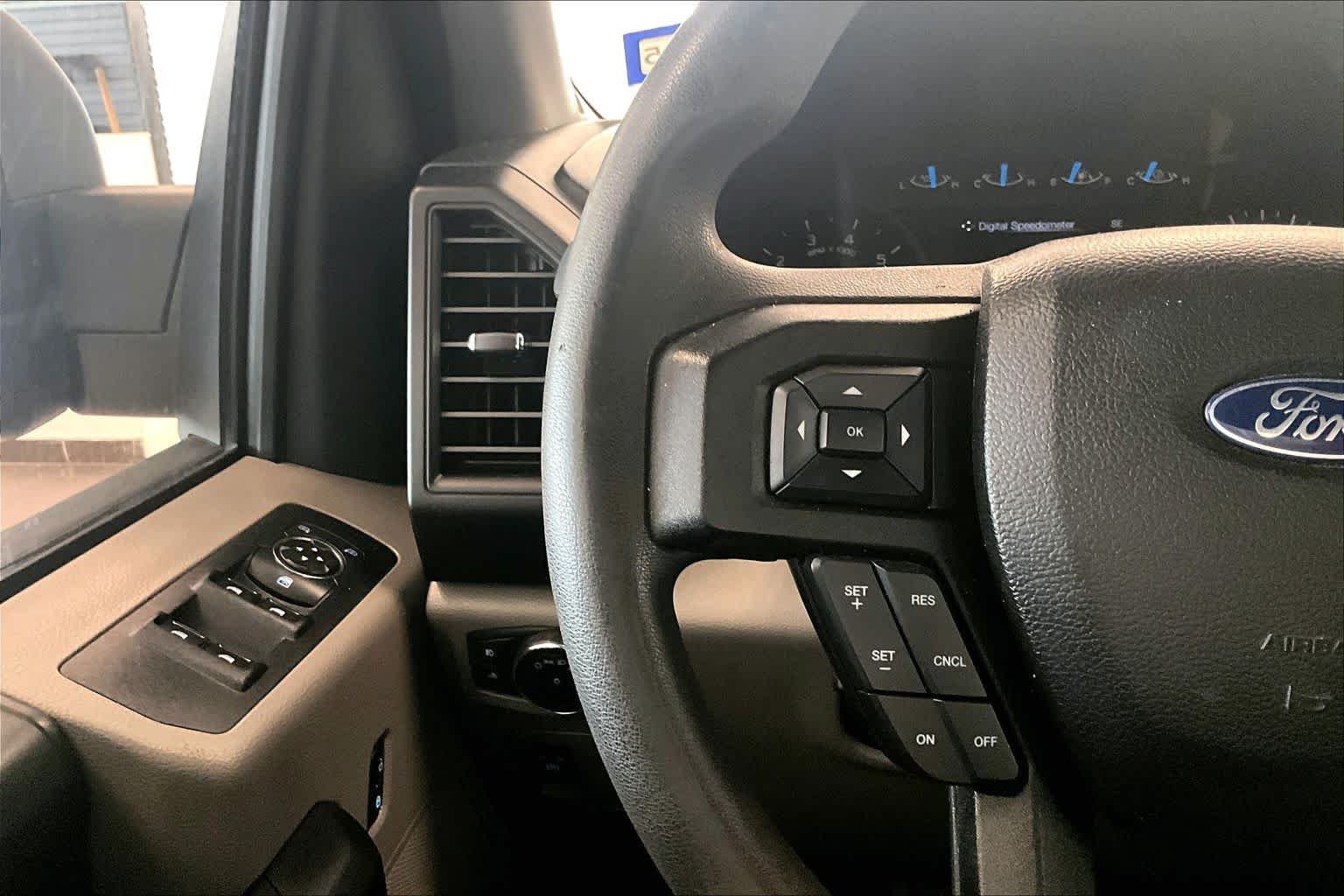 Used 2017 Magnetic Metallic Ford XL image 21