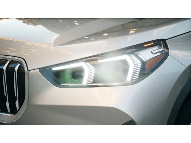 New 2026 Space Silver Metallic BMW xDrive28i image 6