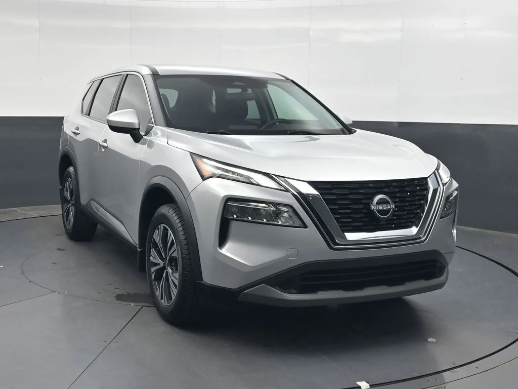 Used 2023 Silver Nissan SV image 2