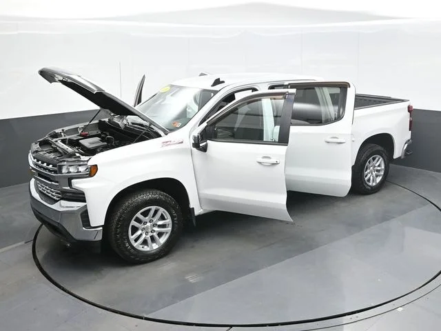 Used 2020 White Chevrolet LT image 28