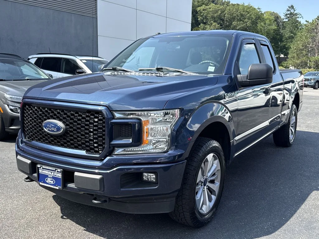 Used 2018 Blue Ford XL image 6