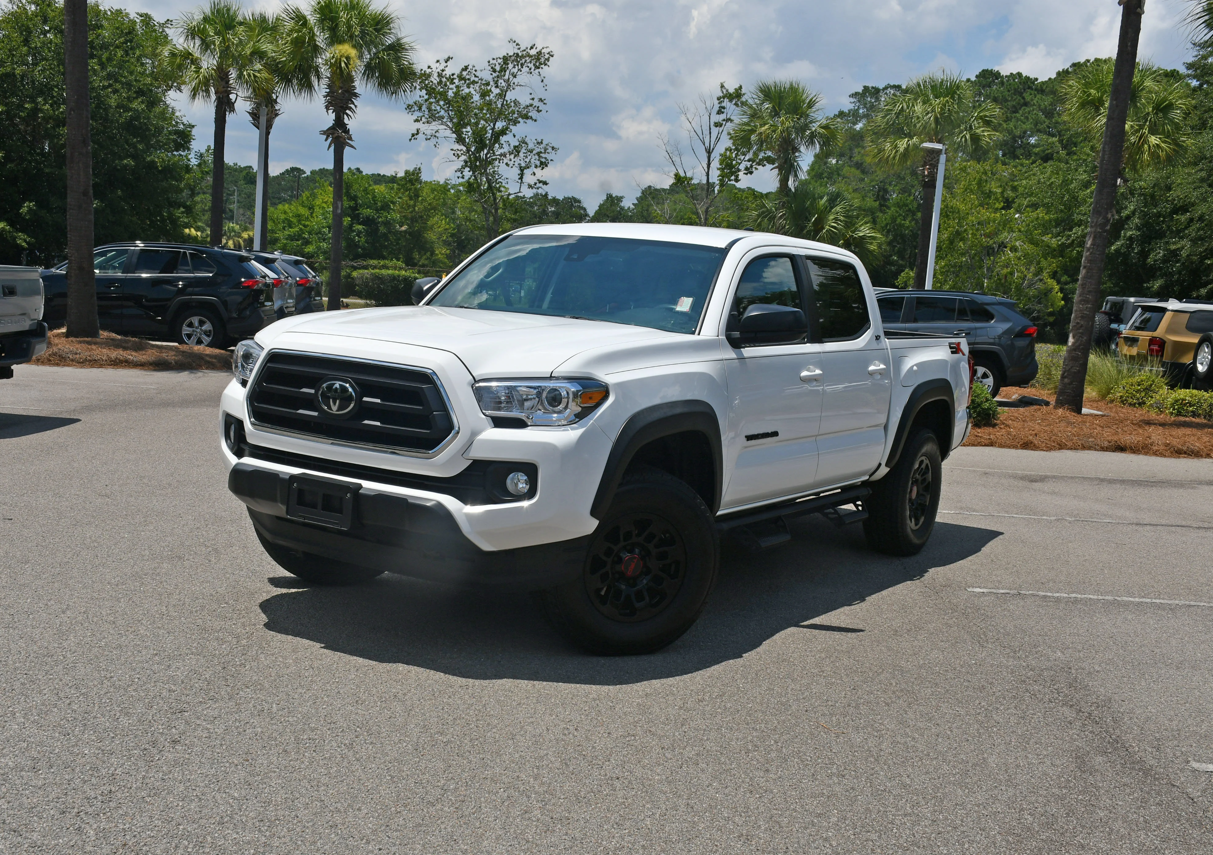 Used 2023 White Toyota SR5 image 5