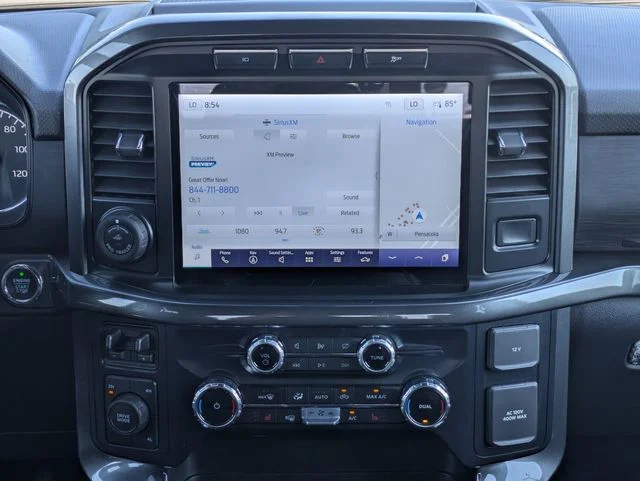 Used 2023  Ford Lariat image 29