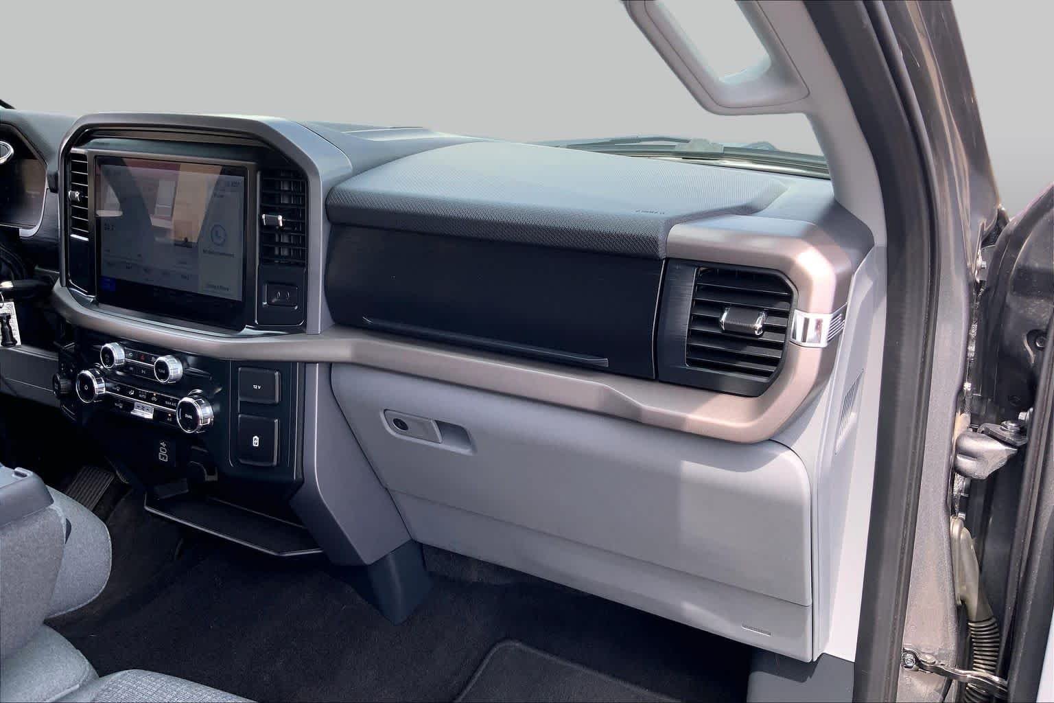 Used 2025 Carbonized Gray Metallic Ford XLT image 18