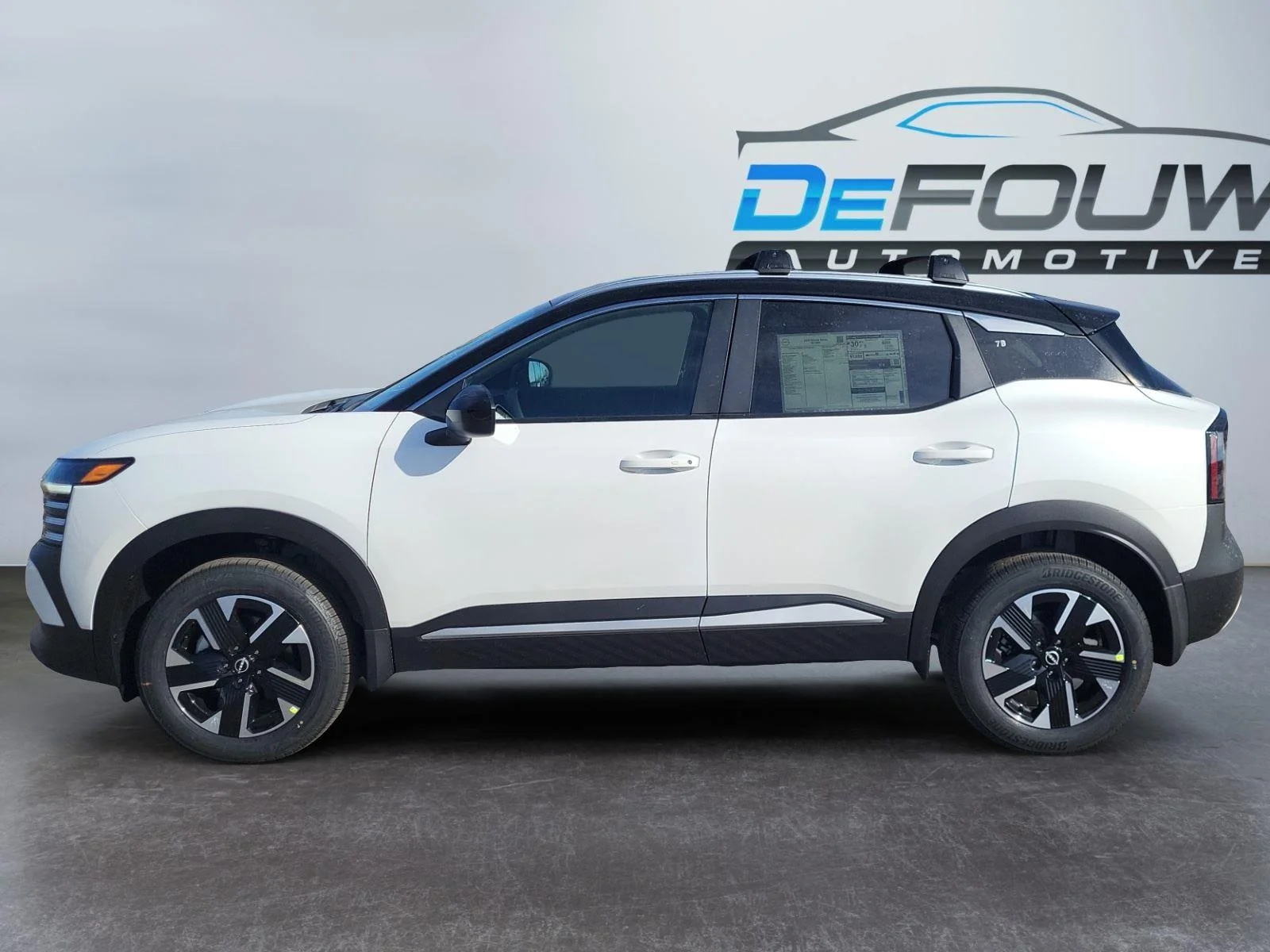 New 2026 Aspen White Tricoat/Super Black Nissan SV image 6
