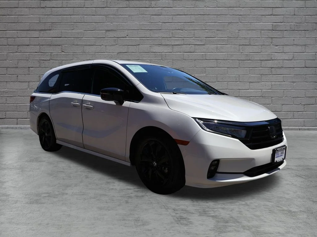 Certified Used 2024 Platinum White Pearl Honda Sport image 4