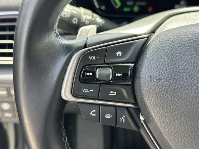 Used 2021 White Honda Touring image 23