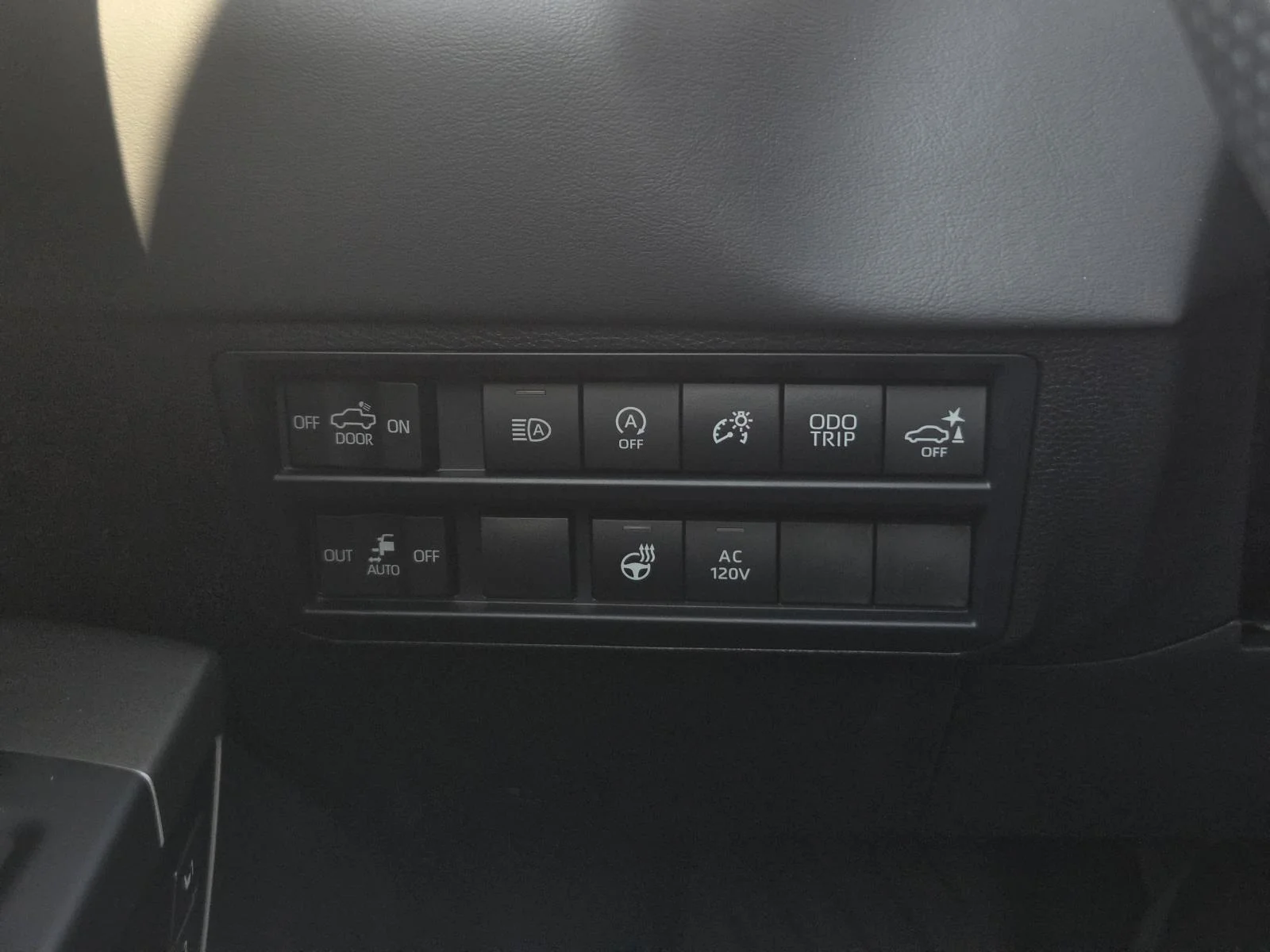 2026 Toyota Tundra Platinum - Photo 27