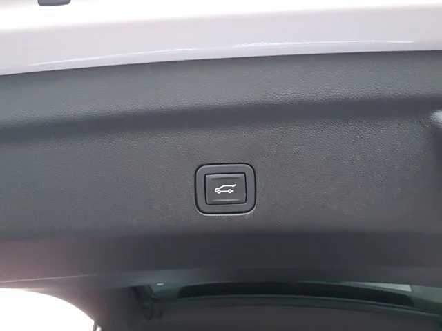 Used 2026 White Chevrolet LT image 15