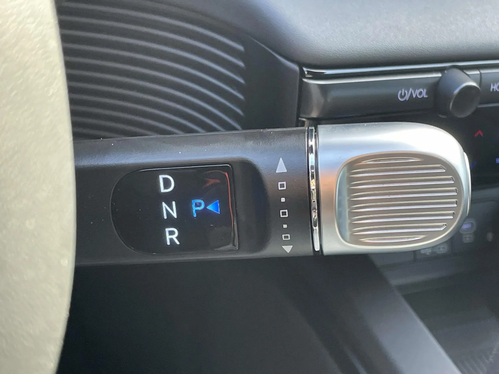 Used 2025 Abyss Black Hyundai Base image 14