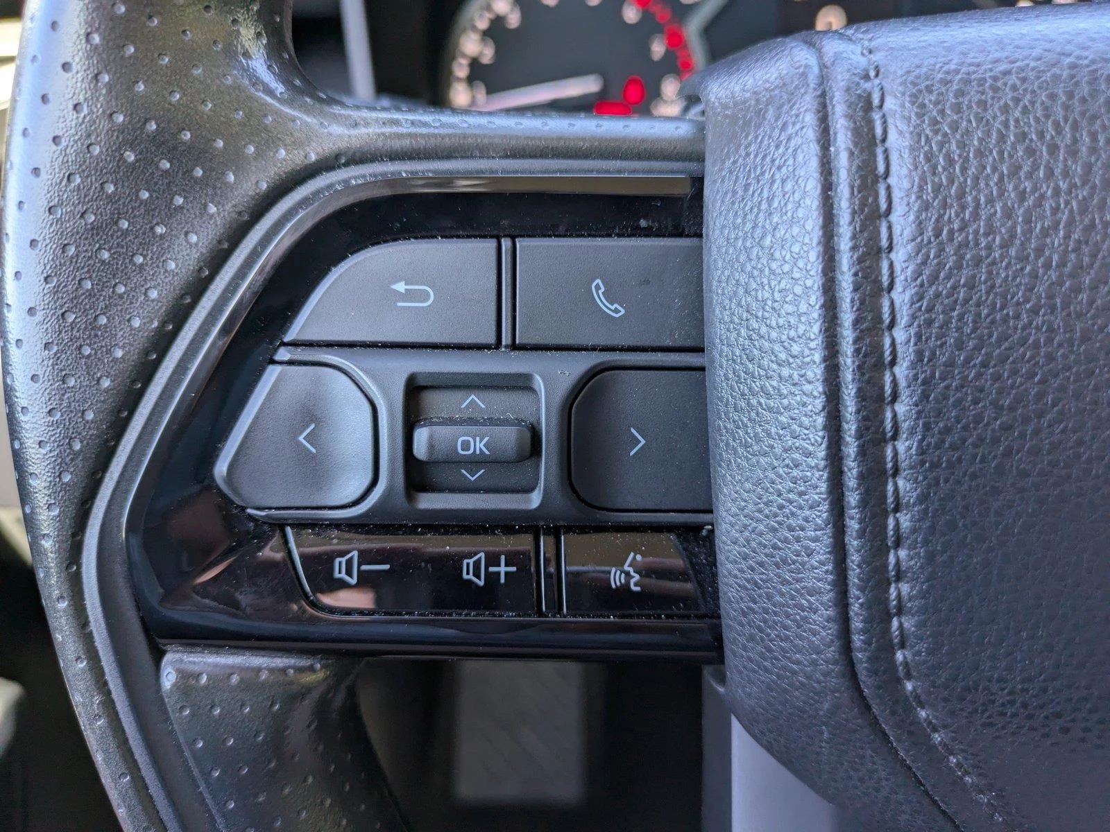 Used 2023 Ice Cap Toyota SR5 image 23