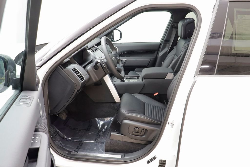 New 2025 Fuji White LAND ROVER S image 7