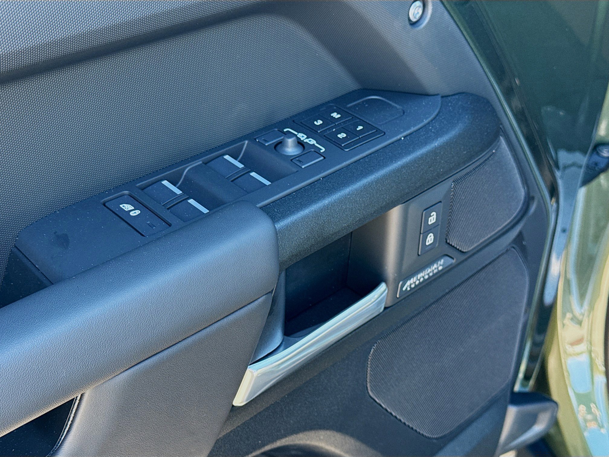 2026 Land Rover Defender X - Photo 23