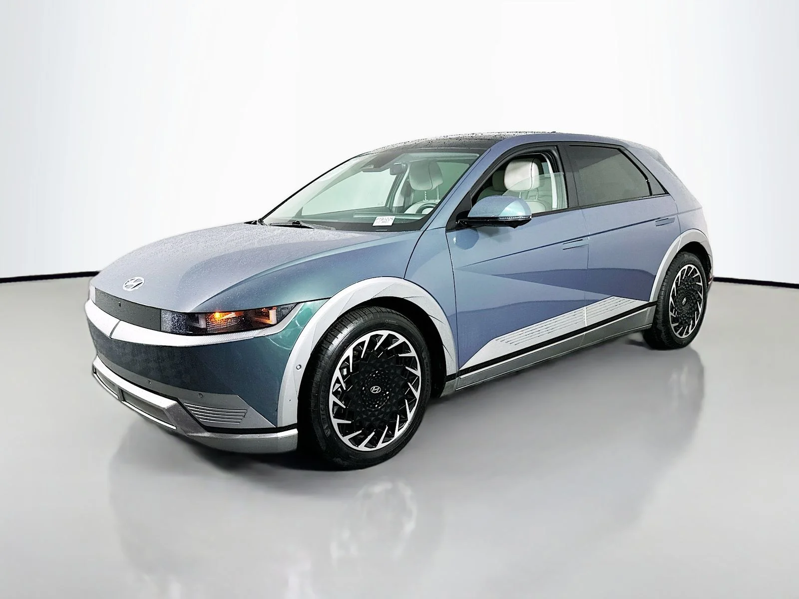 Used 2023 Digital Teal Hyundai Limited image 3