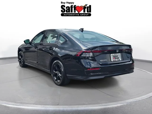 Used 2025 Black Honda SE image 6