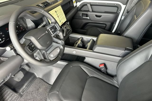 New 2026 Fuji White Land Rover S image 9