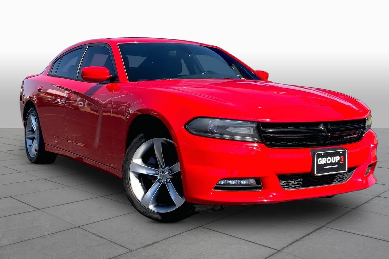 Pre-Owned 2015 Dodge Charger SXT