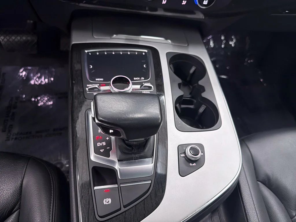 Used 2019 Gray Audi 45 Premium image 21