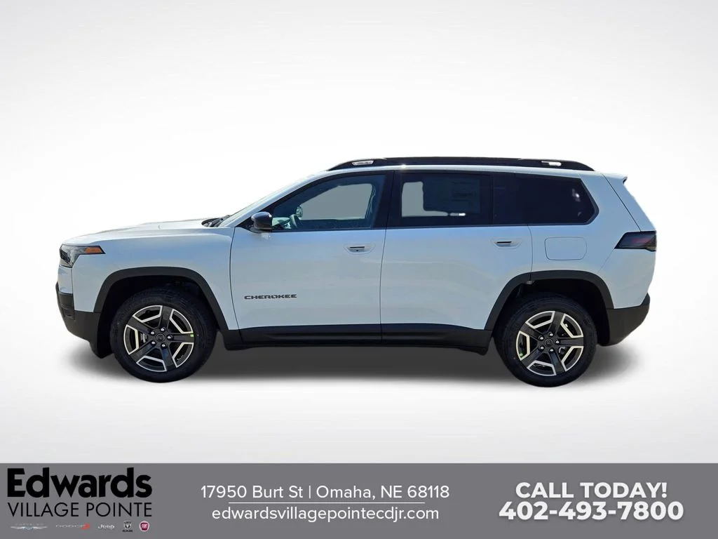 New 2026 Bright White Clear-Coat Exterior Paint Jeep Limited image 6