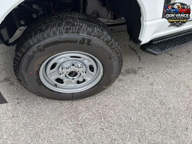 New 2026 Oxford White Ford F-250® XL image 24