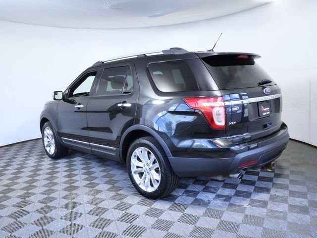 Used 2013 Black Ford XLT image 6