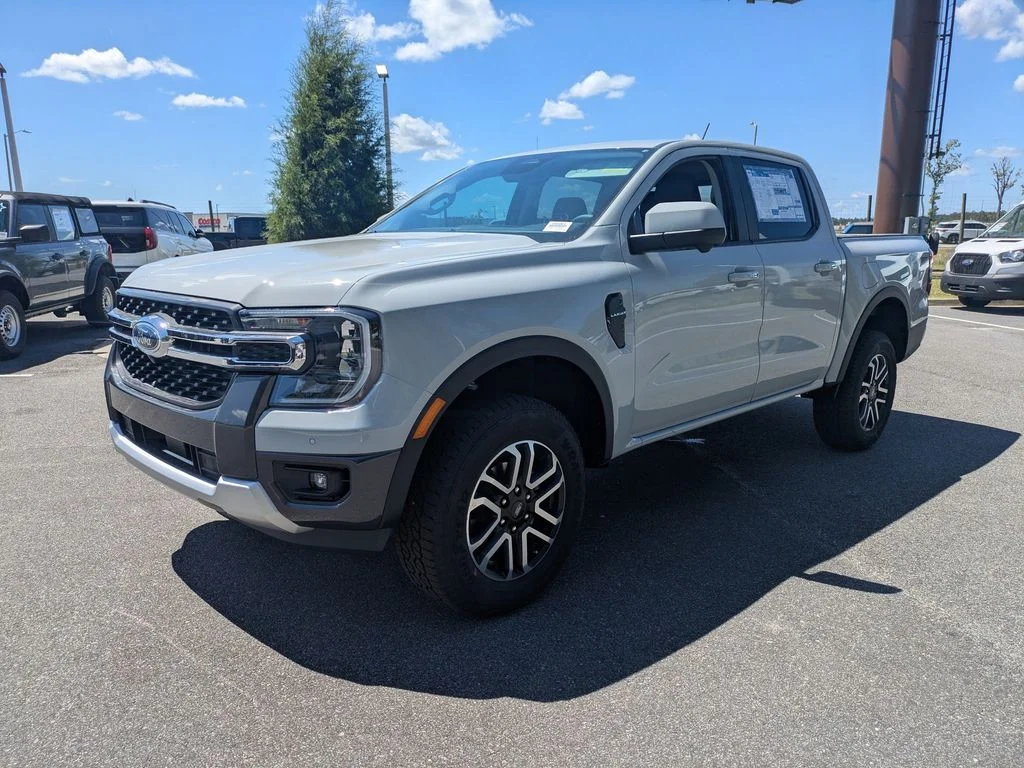 New 2026 Avalanche Ford Lariat image 8