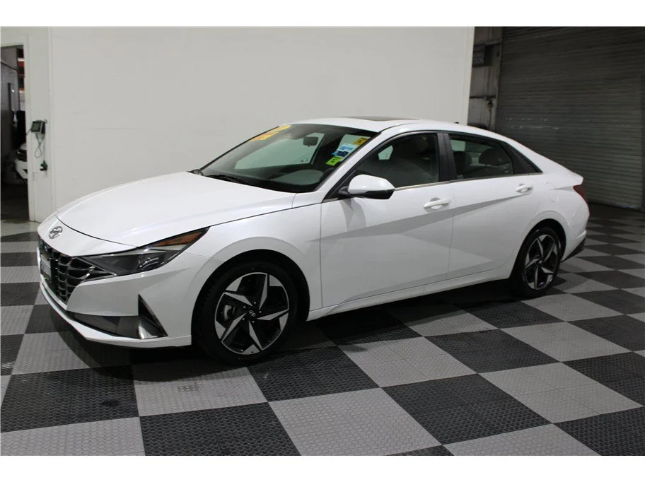 Used 2021 Quartz White Hyundai SEL image 7