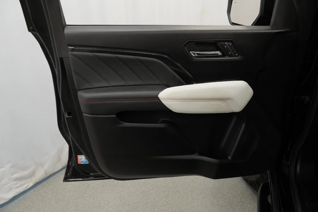 Used 2024 Onyx Black GMC AT4X image 26