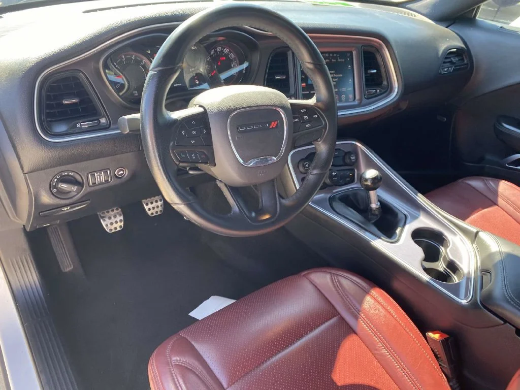 Used 2016 White Dodge R/T image 15