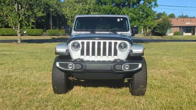 Used 2023 Silver Jeep Sahara image 3