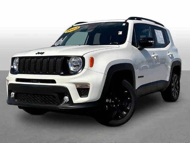 Used 2023 White Jeep Altitude image 3