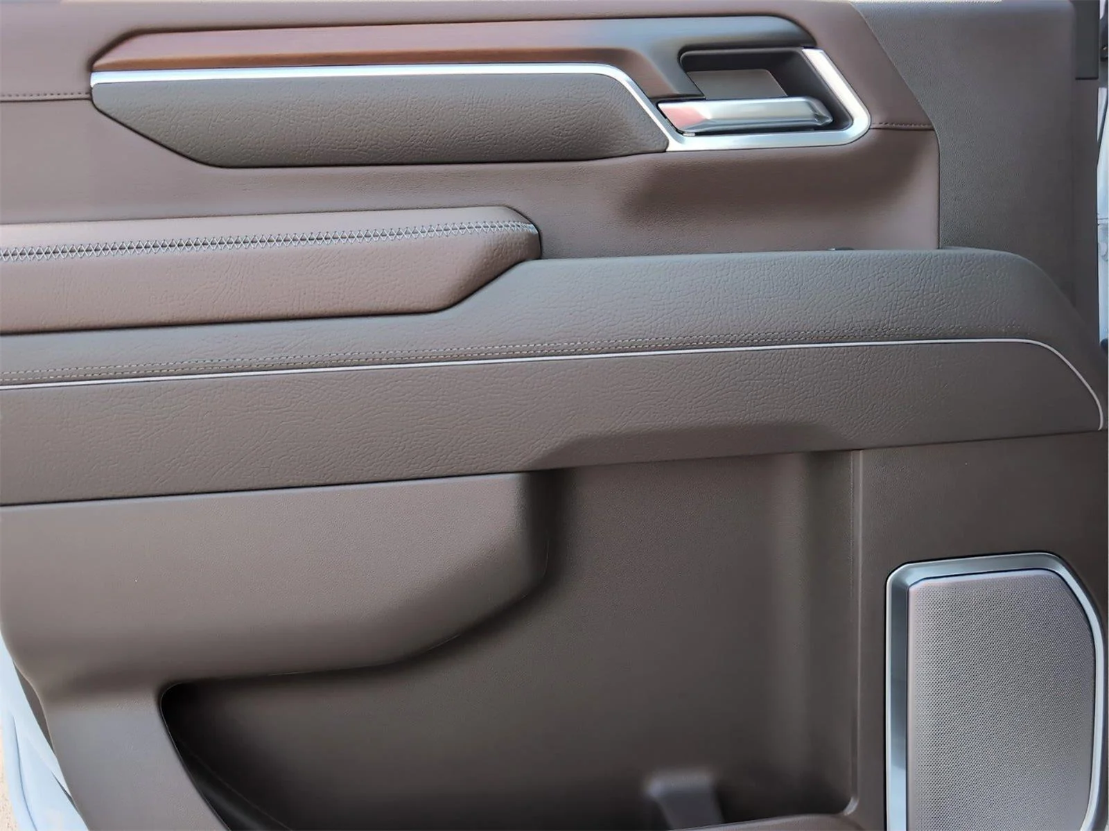 New 2026 Glacier White Tricoat GMC Denali image 21